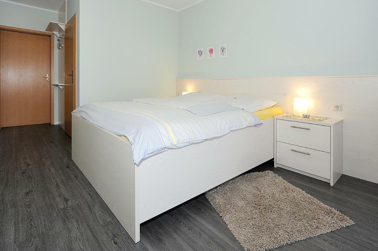 Hotel Garni Haus Am Meer Neuharlingersiel Eksteriør billede