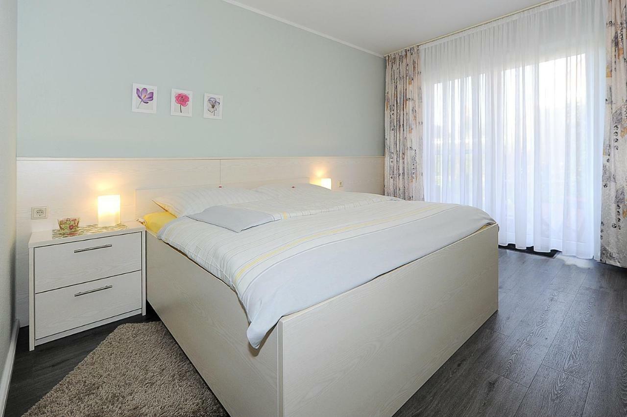 Hotel Garni Haus Am Meer Neuharlingersiel Eksteriør billede