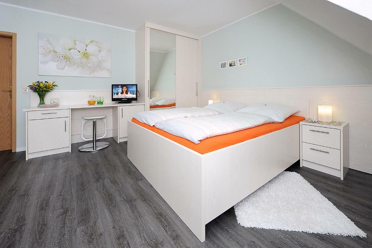 Hotel Garni Haus Am Meer Neuharlingersiel Eksteriør billede
