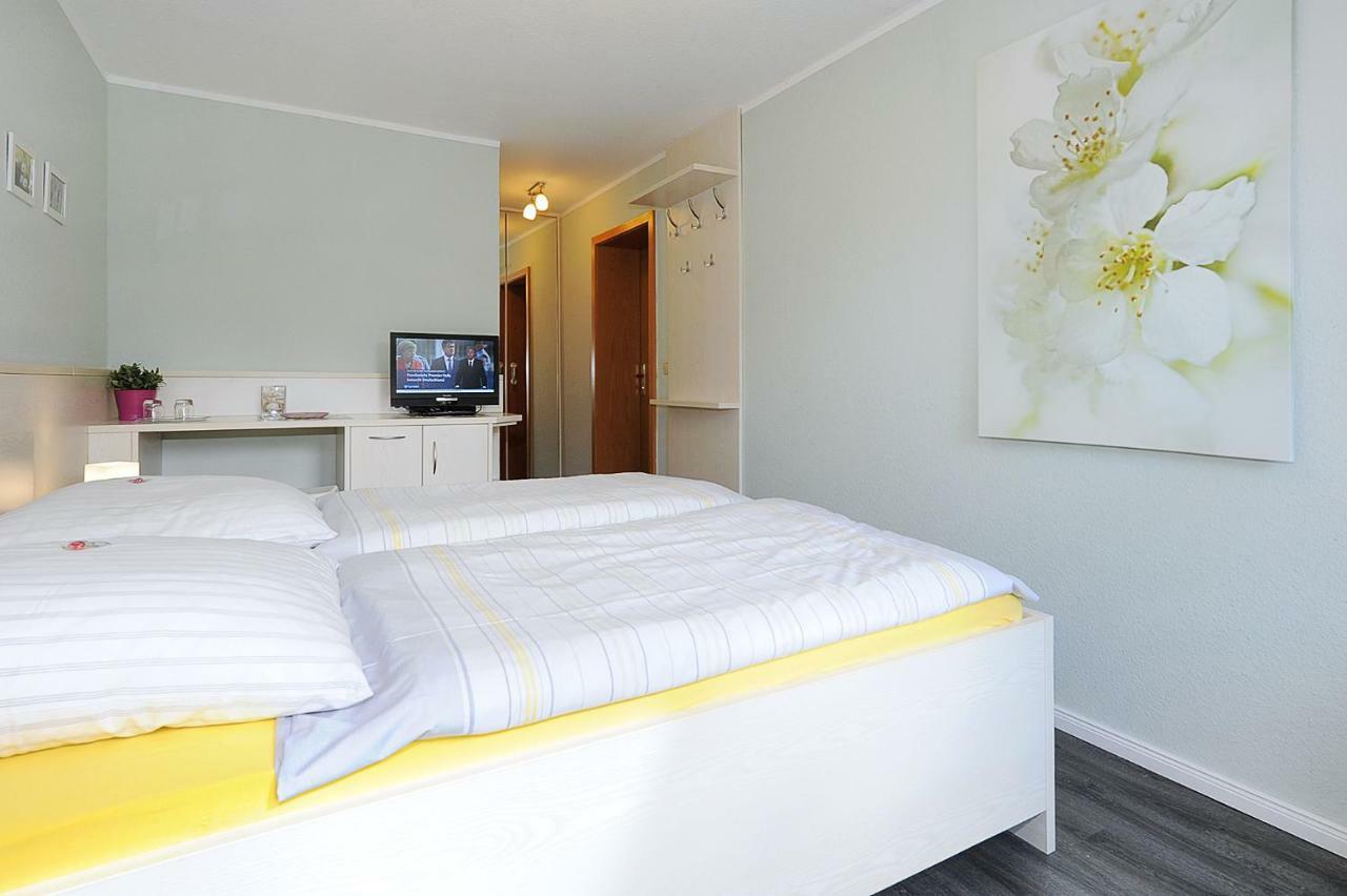 Hotel Garni Haus Am Meer Neuharlingersiel Eksteriør billede